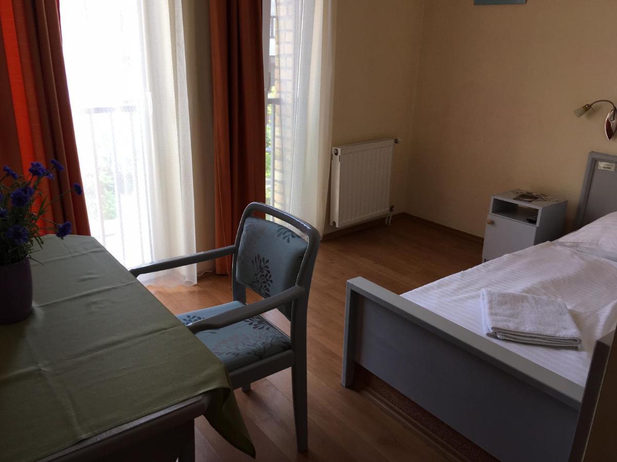Hotel Főtér Panzió à Baja Extérieur photo