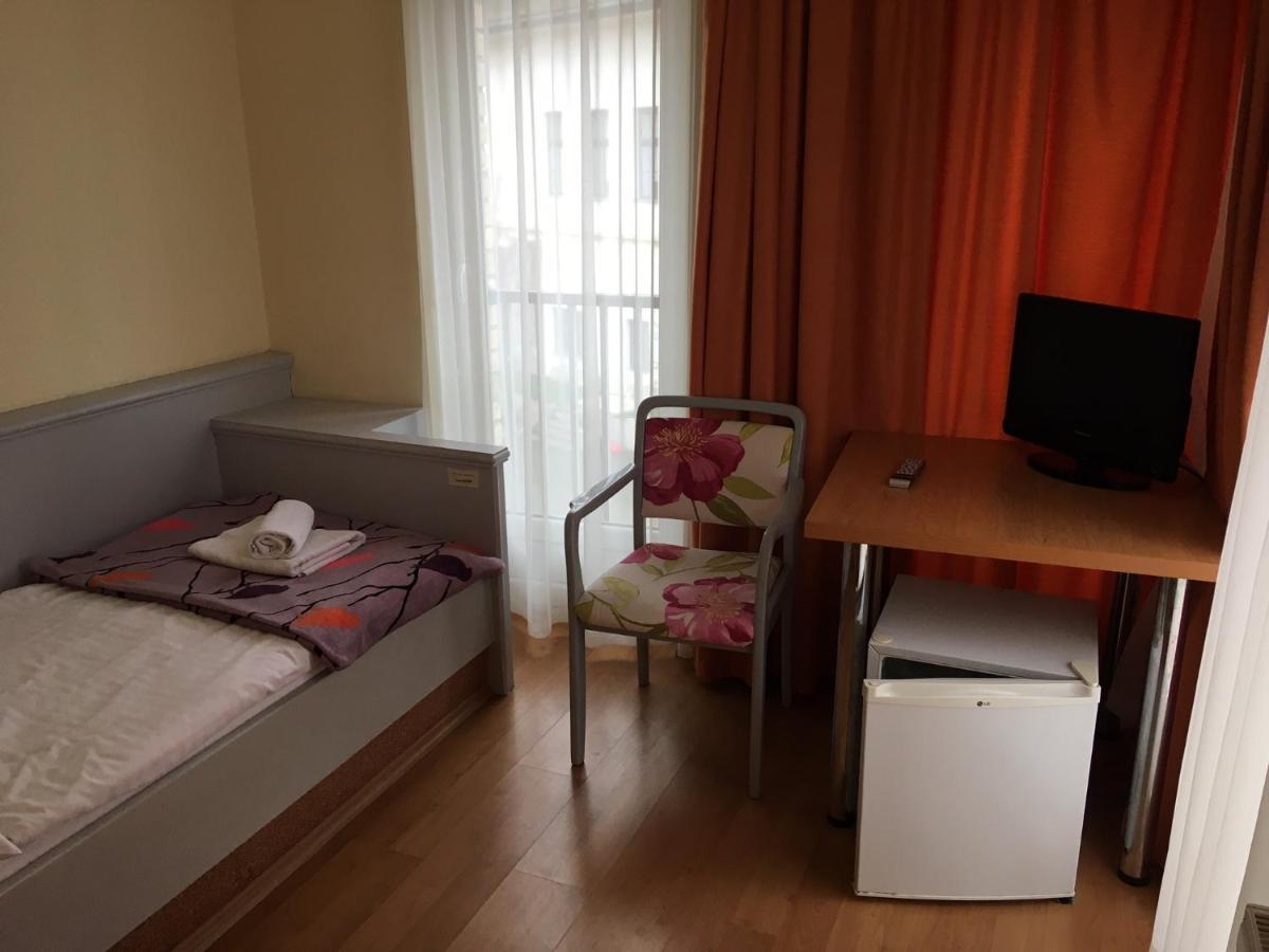 Hotel Főtér Panzió à Baja Extérieur photo
