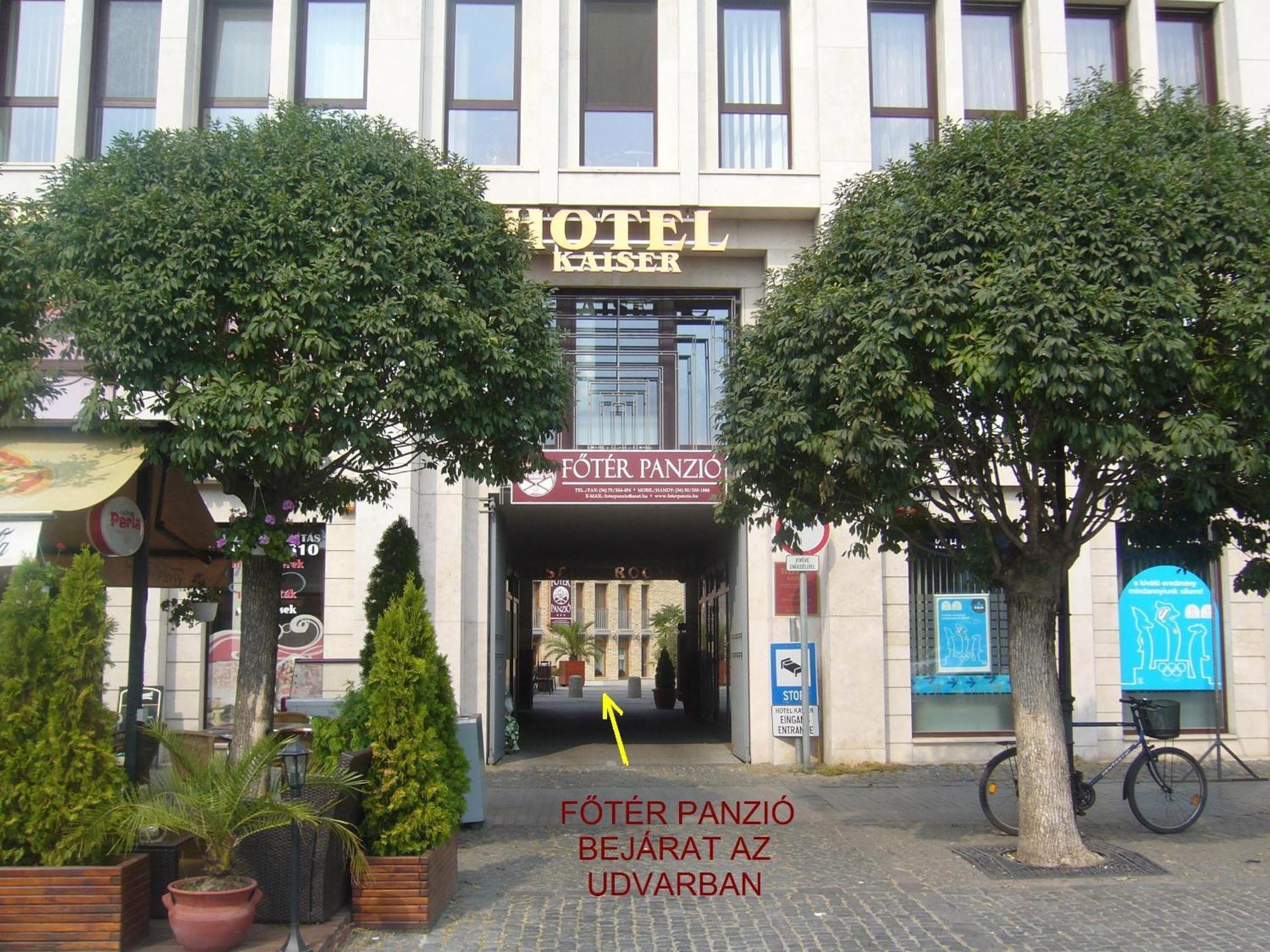 Hotel Főtér Panzió à Baja Extérieur photo